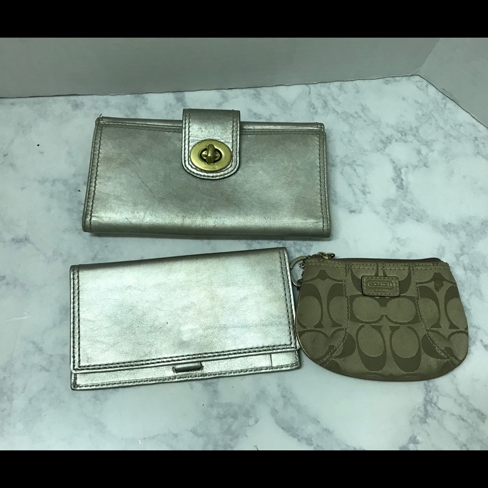 Coach Silver Leather  Wallet Checkbook Coin Purse